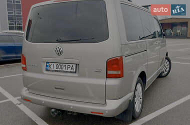 Мінівен Volkswagen Multivan 2011 в 