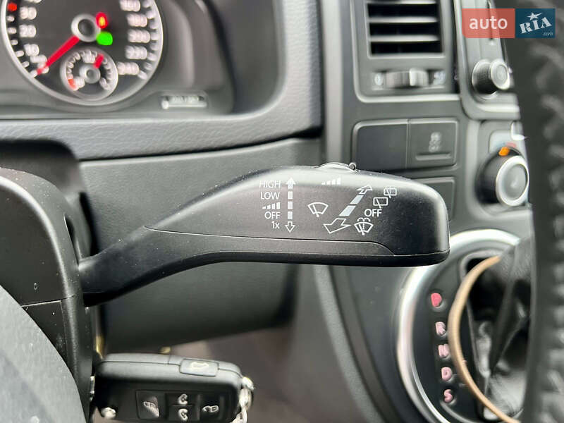 Минивэн Volkswagen Multivan 2011 в Киеве