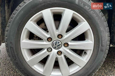 Мінівен Volkswagen Multivan 2011 в 
