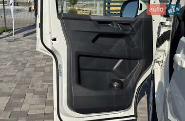 Мінівен Volkswagen Multivan 2020 в 