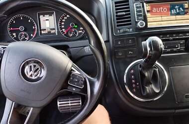 Минивэн Volkswagen Multivan 2012 в 