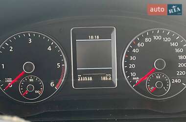 Минивэн Volkswagen Multivan 2012 в 