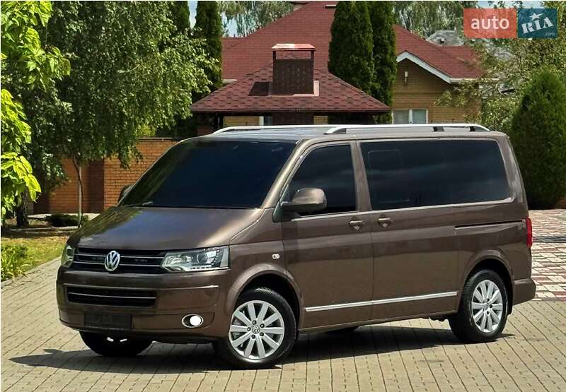 Мінівен Volkswagen Multivan 2014 в Дніпрі