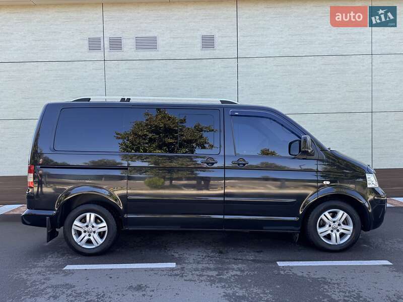 Минивэн Volkswagen Multivan 2008 в Киеве