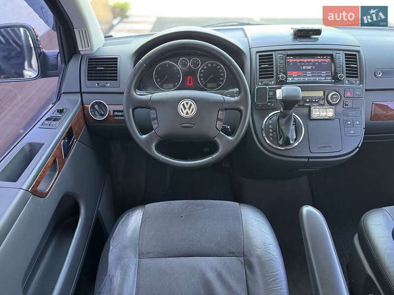 Минивэн Volkswagen Multivan 2008 в Киеве