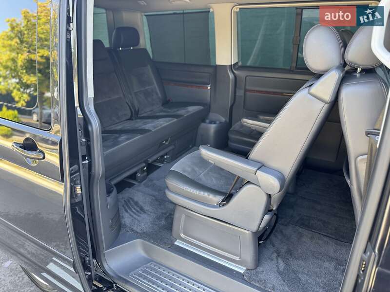 Минивэн Volkswagen Multivan 2008 в Киеве