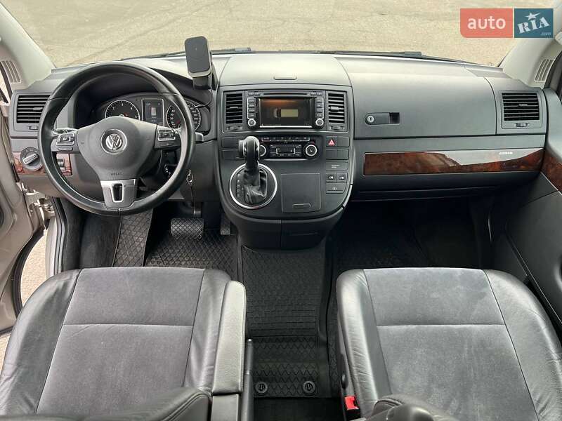 Минивэн Volkswagen Multivan 2015 в Одессе