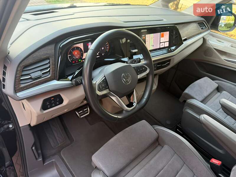 Мінівен Volkswagen Multivan 2022 в Києві