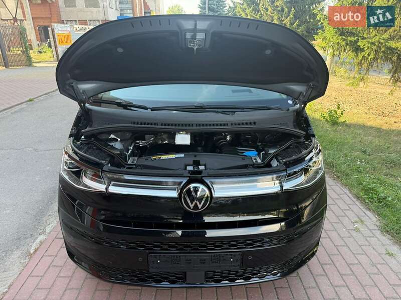 Мінівен Volkswagen Multivan 2022 в Києві