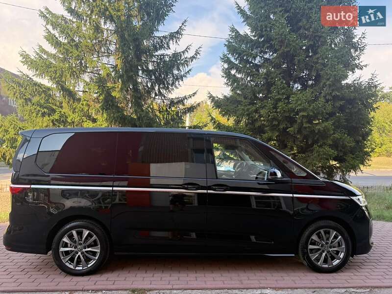 Мінівен Volkswagen Multivan 2022 в Києві