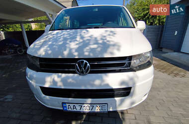 Минивэн Volkswagen Multivan 2010 в 