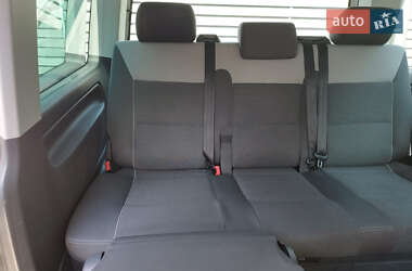 Минивэн Volkswagen Multivan 2010 в 