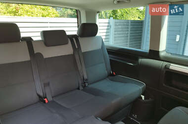 Минивэн Volkswagen Multivan 2010 в 
