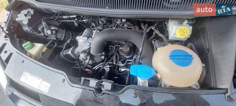 Минивэн Volkswagen Multivan 2011 в Прилуках