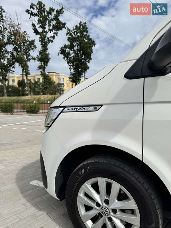 Минивэн Volkswagen Multivan 2020 в Киеве фото 8 Минивэн Volkswagen Multivan 2020 в Киеве