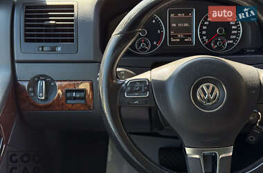 Минивэн Volkswagen Multivan 2014 в 