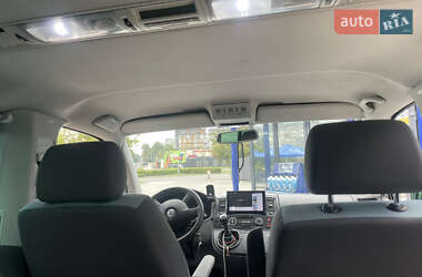 Минивэн Volkswagen Multivan 2009 в 