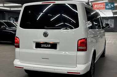 Минивэн Volkswagen Multivan 2015 в 