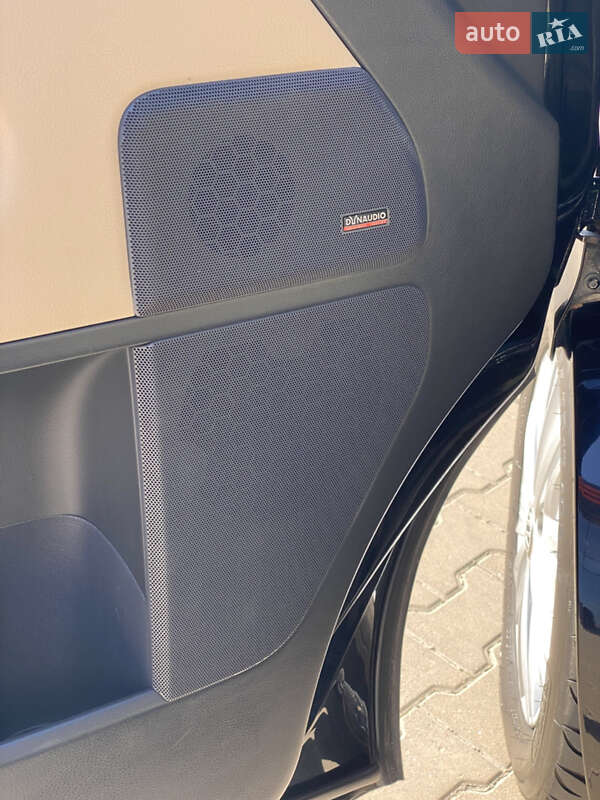 Минивэн Volkswagen Multivan 2014 в Киеве