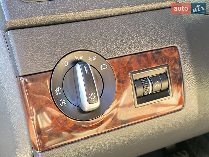 Минивэн Volkswagen Multivan 2014 в Киеве