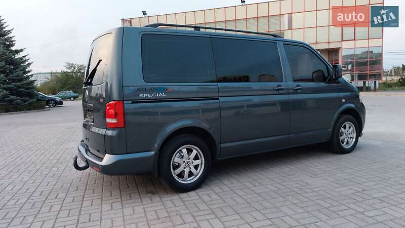 Мінівен Volkswagen Multivan 2006 в Запоріжжі
