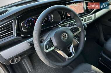 Мінівен Volkswagen Multivan 2020 в 
