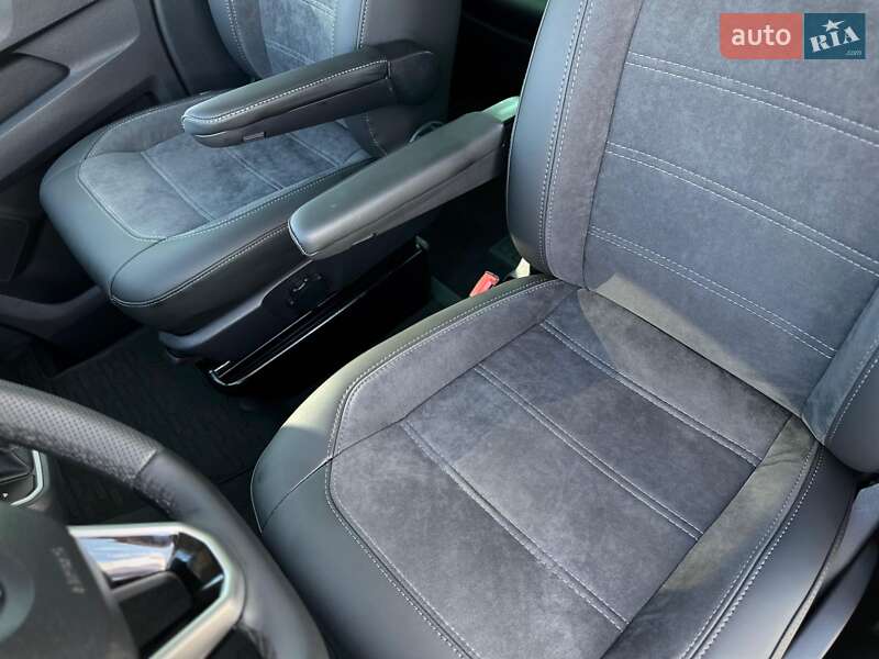Минивэн Volkswagen Multivan 2020 в Киеве