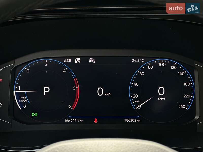 Минивэн Volkswagen Multivan 2020 в Киеве