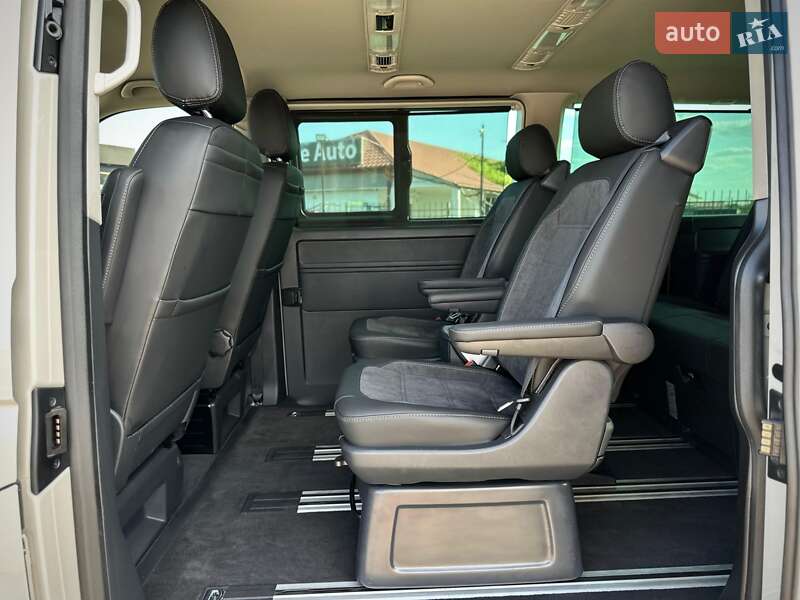 Минивэн Volkswagen Multivan 2020 в Киеве