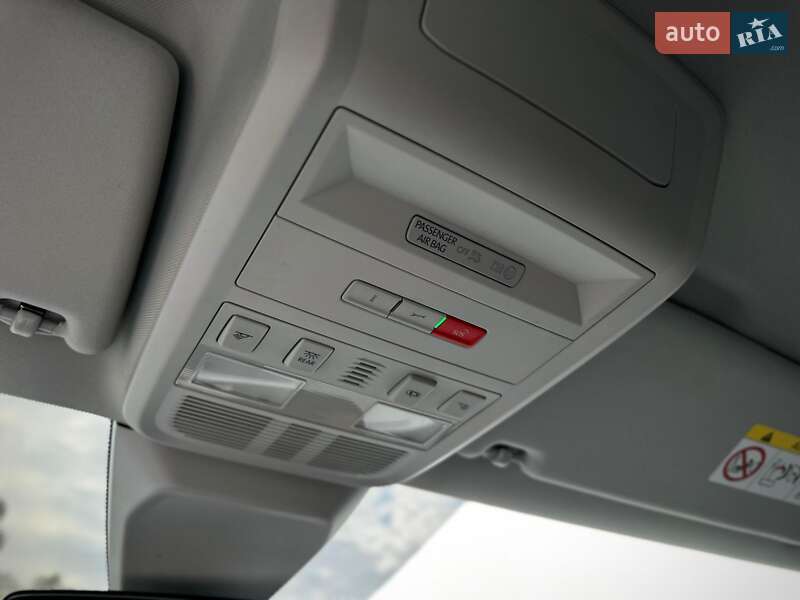 Минивэн Volkswagen Multivan 2020 в Киеве