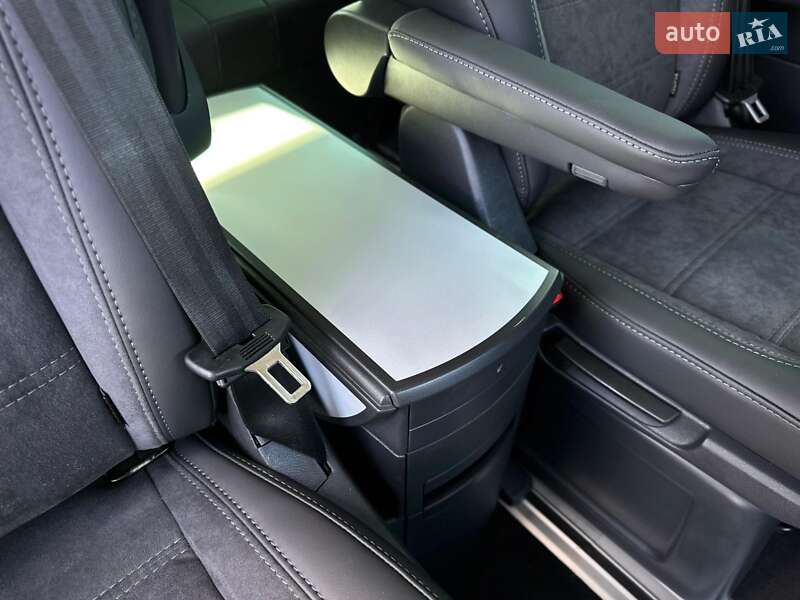 Минивэн Volkswagen Multivan 2020 в Киеве