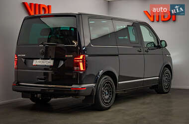 Минивэн Volkswagen Multivan 2024 в 