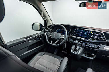 Минивэн Volkswagen Multivan 2024 в 