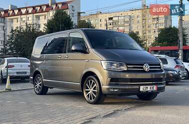 Минивэн Volkswagen Multivan 2017 в 