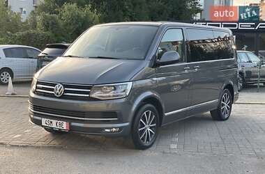Минивэн Volkswagen Multivan 2017 в 