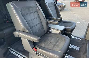 Минивэн Volkswagen Multivan 2017 в 