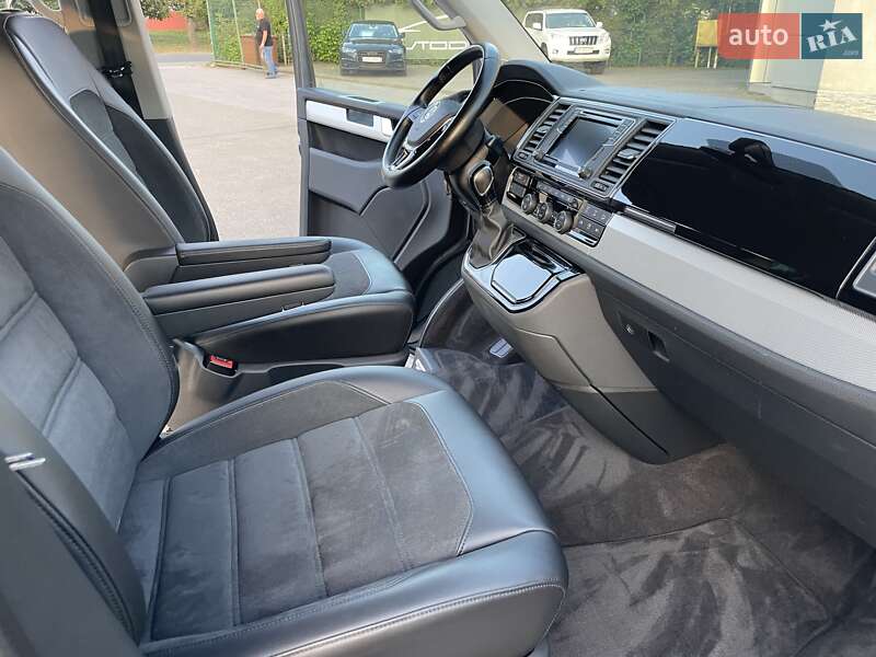 Минивэн Volkswagen Multivan 2017 в Черновцах