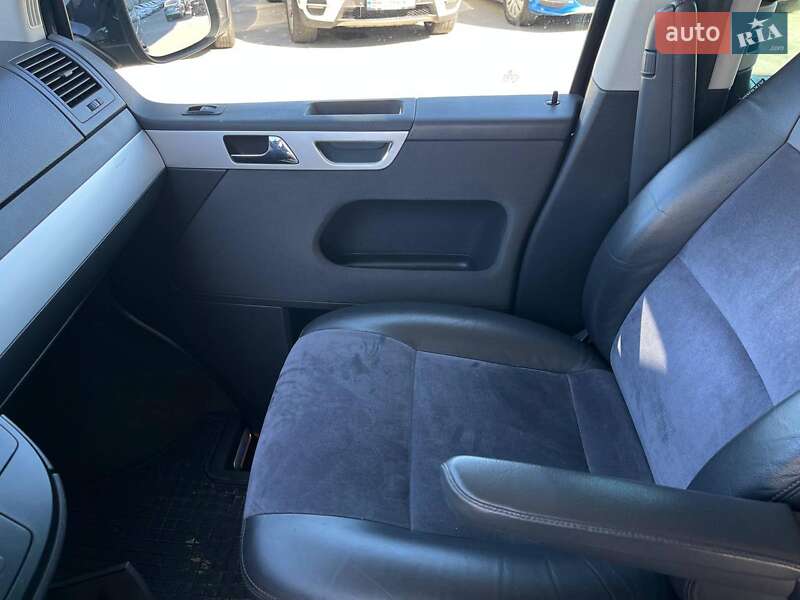 Минивэн Volkswagen Multivan 2012 в Львове фото 30 Минивэн Volkswagen Multivan 2012 в Львове