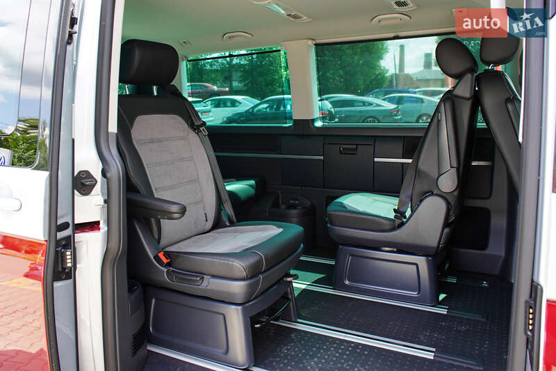 Мінівен Volkswagen Multivan 2020 в Житомирі