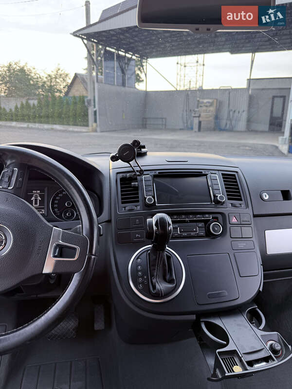 Минивэн Volkswagen Multivan 2012 в Киеве