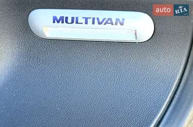 Мінівен Volkswagen Multivan 2013 в 