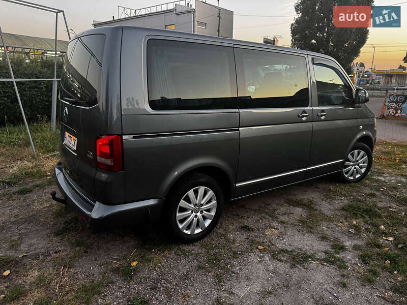 Минивэн Volkswagen Multivan 2010 в Киеве