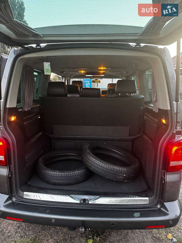 Минивэн Volkswagen Multivan 2010 в Киеве