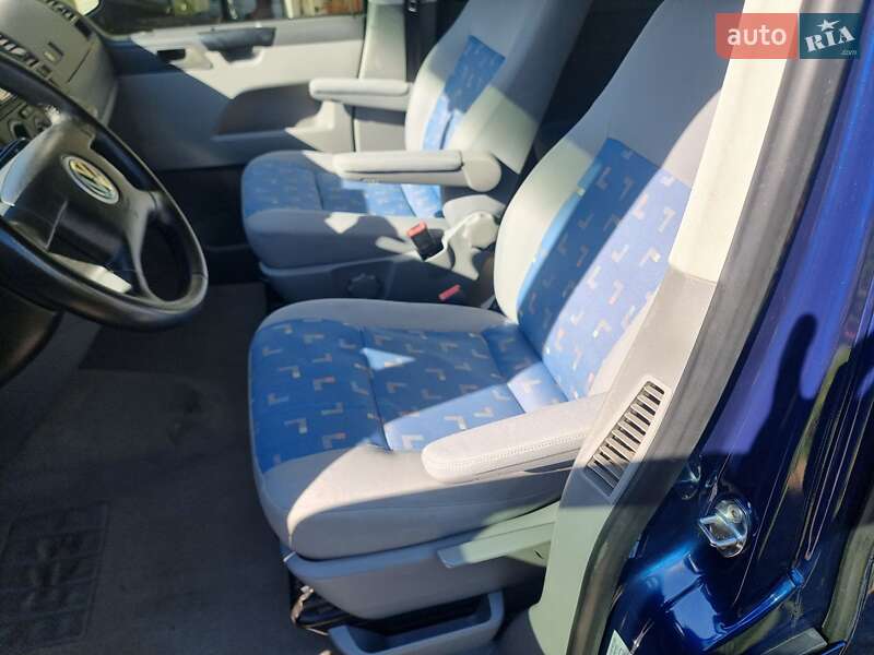 Минивэн Volkswagen Multivan 2005 в Болехове фото 26 Минивэн Volkswagen Multivan 2005 в Болехове