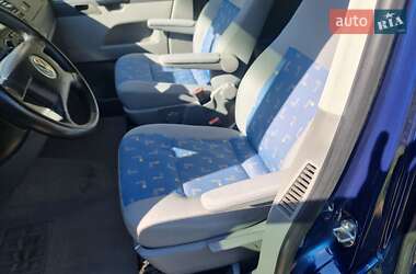 Минивэн Volkswagen Multivan 2005 в 