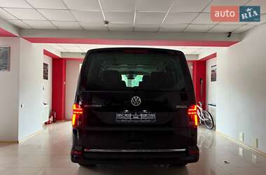 Минивэн Volkswagen Multivan 2020 в 