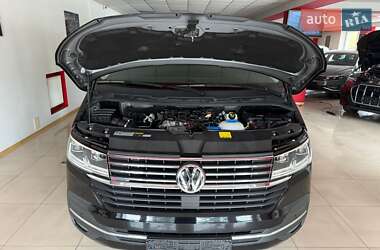 Минивэн Volkswagen Multivan 2020 в 
