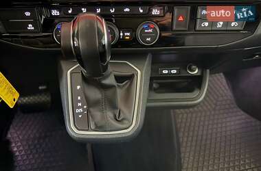 Минивэн Volkswagen Multivan 2020 в 