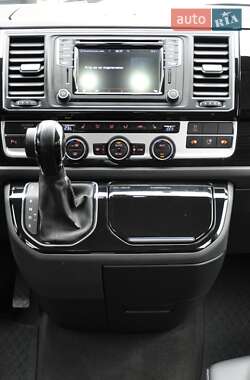 Минивэн Volkswagen Multivan 2018 в 
