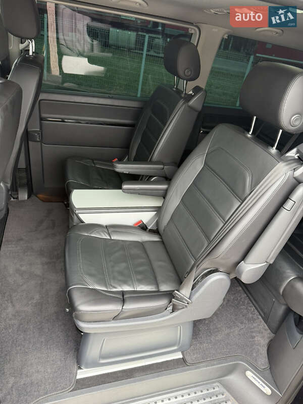 Минивэн Volkswagen Multivan 2017 в Ковеле
